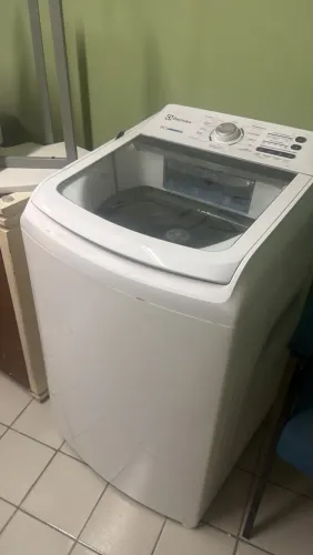 Máquina de lavar semi nova