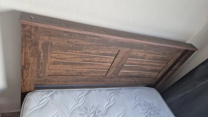 Cama e colchão 