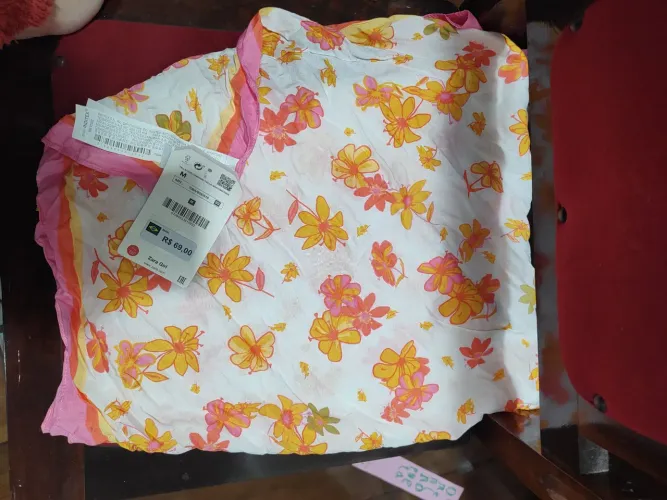 Lenço novo Zara infantil porém adulto pode usar também