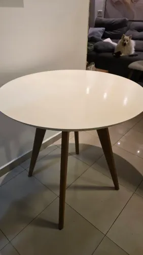 Mesa Redonda 80cm Branca Pés Palito Madeira