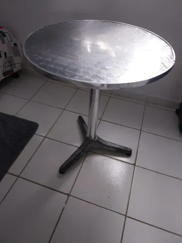 Mesa de alumínio 