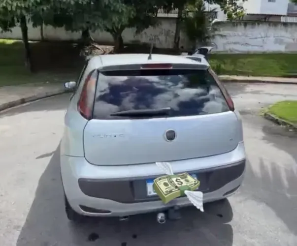 Fiat Punto Essence 1.6 Flex 16V 5P 2013