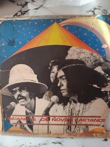 Vinil Chico Anísio, Baiano e os novos caetanos