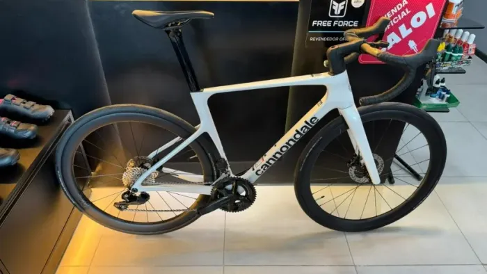 Lançamento Cannondale SuperSix Evo 5 Shimano 105 di2 eletronico roda carbono 21x sem juros