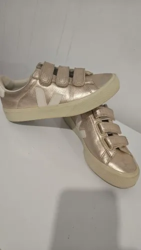 Tenis Vert / Veja dourado original