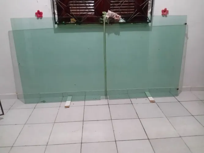 Porta de vidro temperado de 8mm/ 2,3 Metros de altura/ Largura 1,5m