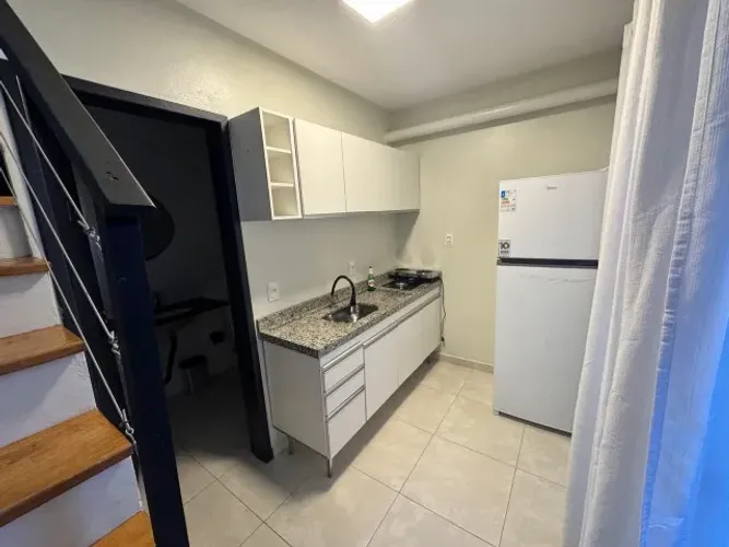 Loft de 2 andares, de 1 quarto. mobiliado em capoeiras.