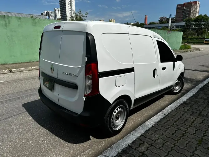 Renault Kangoo Advanced 1.6 16V Flex Mec. 2025