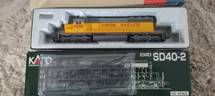 Locomotiva ho SD 40-2 Union Pacífic KATO NOVA!