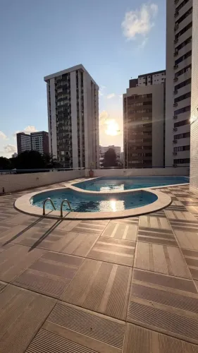 Imóvel para venda possui 131 metros quadrados com 3 quartos em Aflitos - Recife - PE
