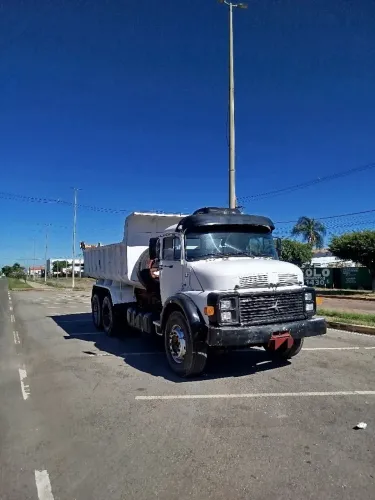 Vendo caminhão caçamba basculante Mercedes Bens 1520 ano 88
