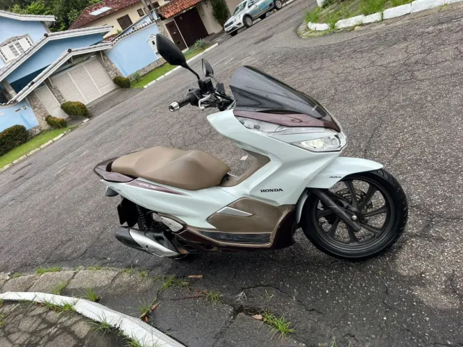 PCX DLX