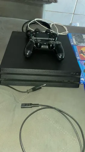 Ps4 pro semi novo valor a negociar
