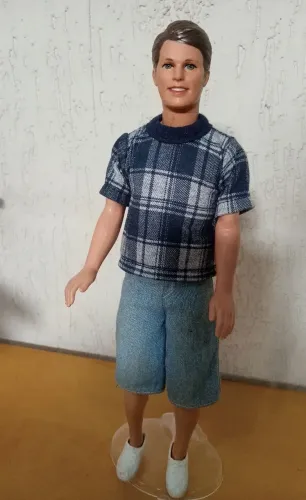 Boneca Ken, todo original dos anos 90