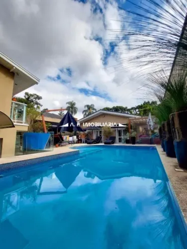 Casa para Venda no Horto Florestal, 4 quartos, 4 suítes, churrasqueira, piscina, quintal,