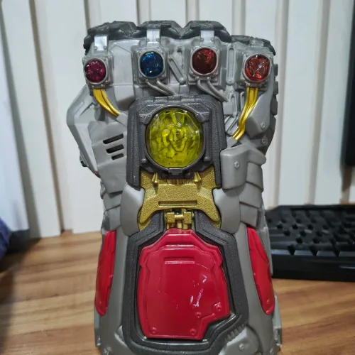 Mão do Thanus, Brinquedos novinho. Todos original.