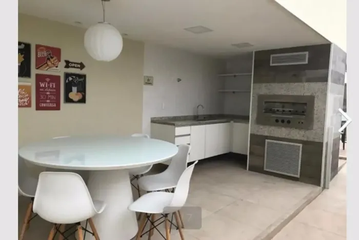 BS Imobiliária vende ótimo apartamento em São Gonçalo, com 2 quartos, 1 suíte, varanda, ga
