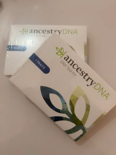 Kit AncestryDNA + Traits (2 unidades lacradas)