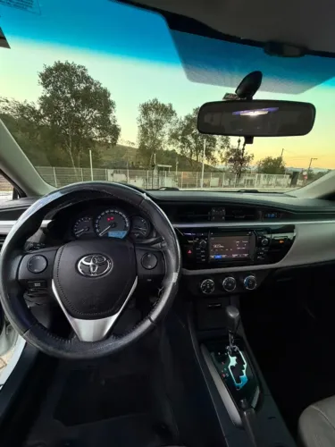 Toyota Corolla GLI 1.8 Flex 16V Aut. 2016