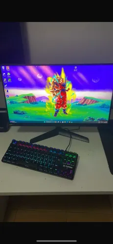 Monitor LG ultra gear 180hz 24 polegadas.