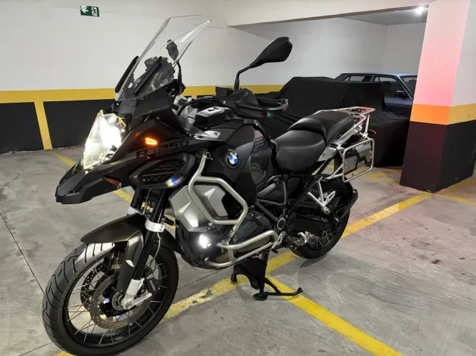 BMW GS 1250 ADVENTURE TRIPLE BLACK
