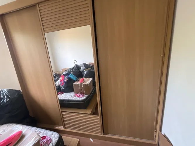 Guarda roupa 3 portas 6 gavetas 