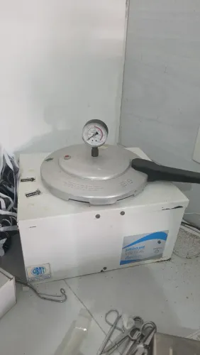 Autoclave vertical 