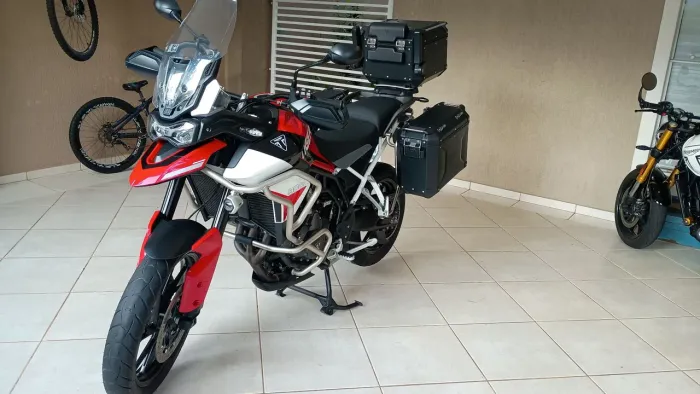 Moto Tiger série Aragon 900 de fino trato
