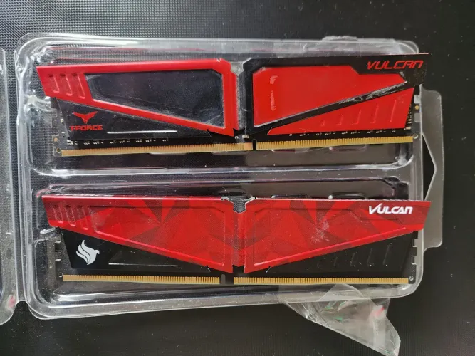 Memória RAM 2x 8GB (16gb) DDR4