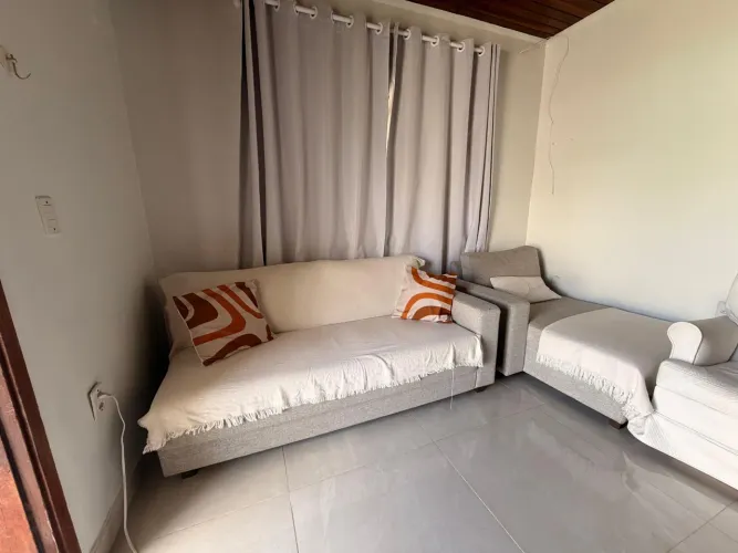 Vende-se sofá semi novo
