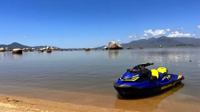 Vendo Jet Ski Seadoo Wake Pro 230 2021 muito bem cuidado, 100% revisado, completo