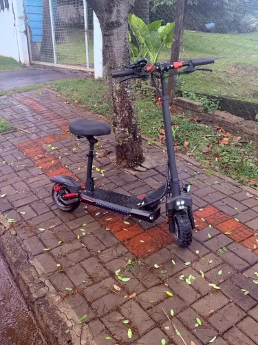 Patinete elétrico com banco