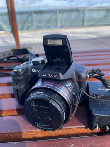 Lumix fz100