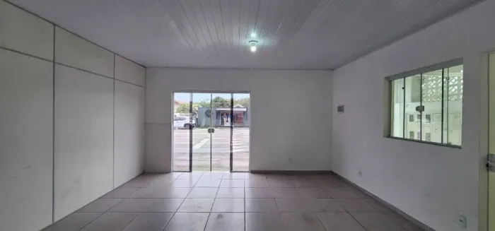 Sala Comercial para Locação - 3 Pistas (Rio Tavares)