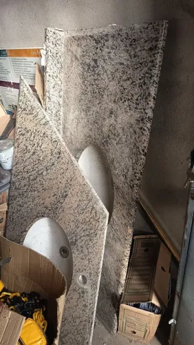 Pias em excelente estado de conservação