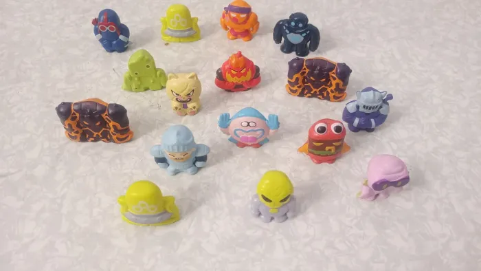 Minaturas gogo Monsters Enaldinho em boa condição