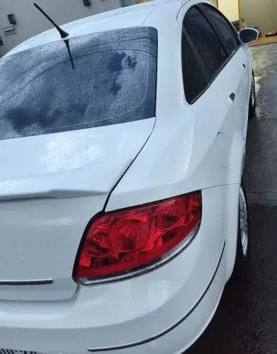 Fiat Linea Essence 1.8 Flex 16V 4P 2012