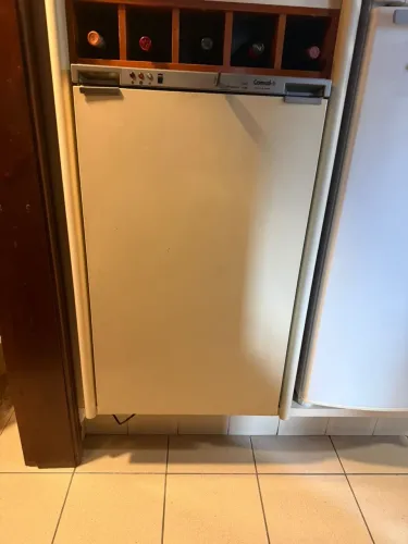 Freezer vertical Consul