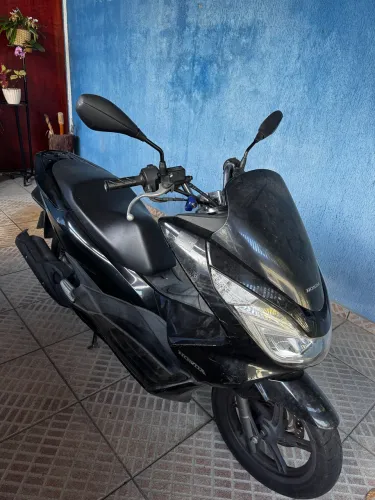 Honda PCX 150 2016 ? Econômica e mecânica excelente