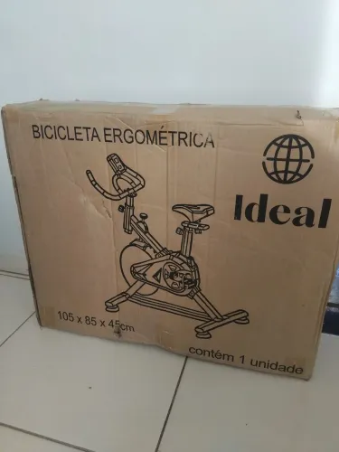 Bicicleta ergométrica nova na caixa . Marca Ideal