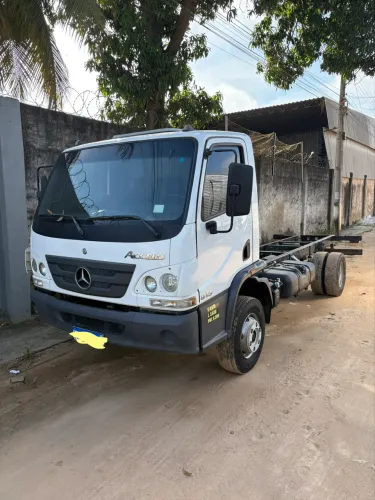 Accelo 815 Mercedes Benz