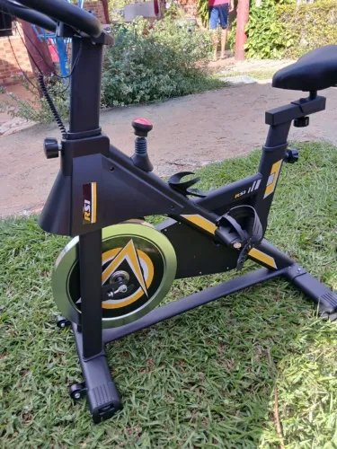 Bicicleta bike spinning para exercícios