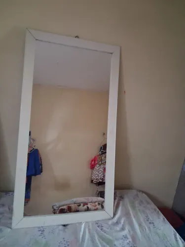 Vendo um espelho medindo 99 po 52