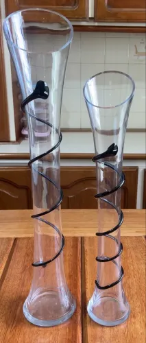 2 vasos decorativos com aspiral preto