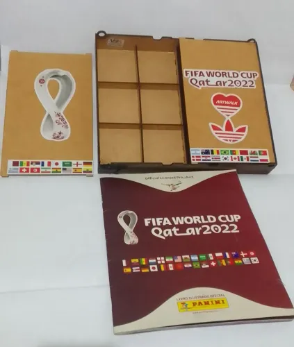 Álbum FIFA Cup Qatar 2022 e porta figurinhas Fifa