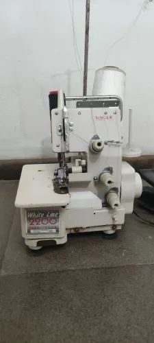 Máquina de costura Singer overlook modelo White Line 2200
