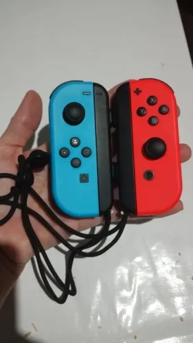 Joy con vermelho e azul original nintendo switch 