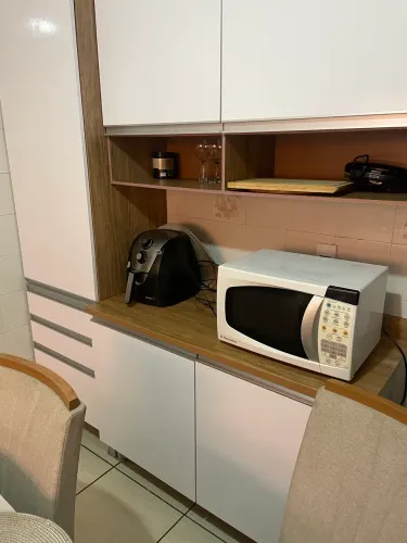 Armário de cozinha pronto para uso venda devido a mudança