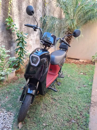 Scooter Elétrica (1000w) HAO Lee de R$4.500 por R$3.999,00