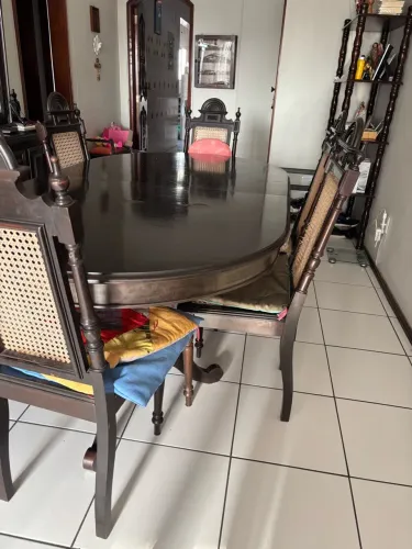 Mesa de jantar madeira 6 lugares cadeira com telinha